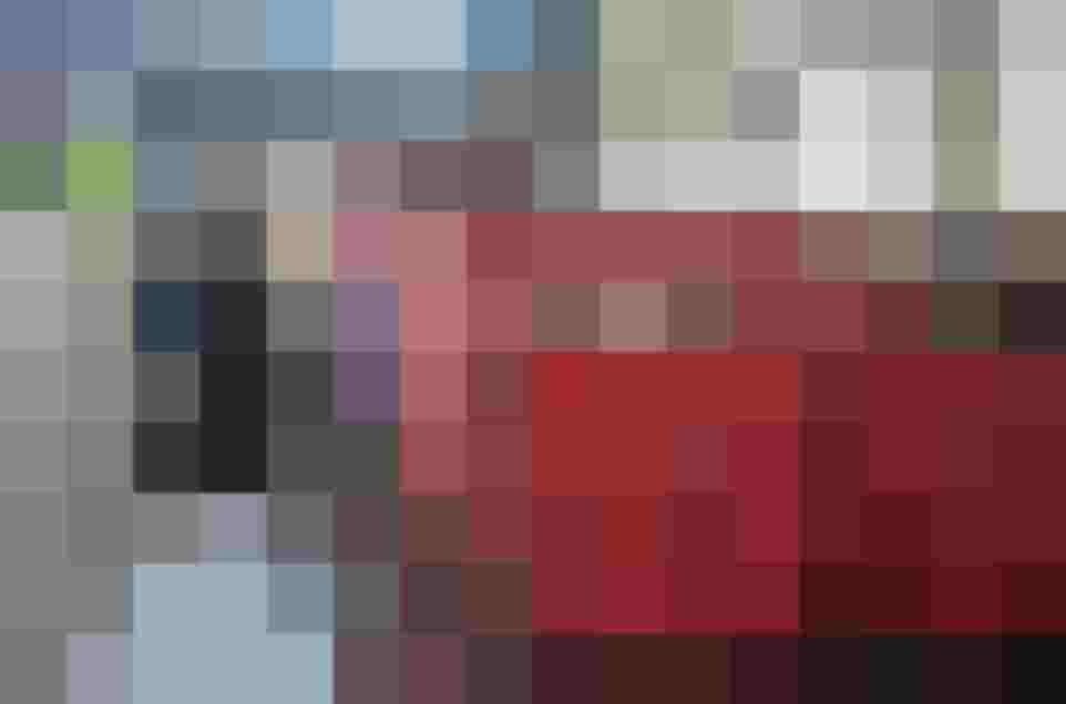 Skiverleih mit roten Fischer Ski und Helmen für Skiurlaub Bad Hofgastein